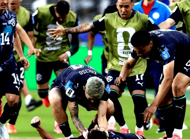 7月6日, 加拉尔萨泪洒赛场：巴拉圭折戟世界杯，他的努力令人动容